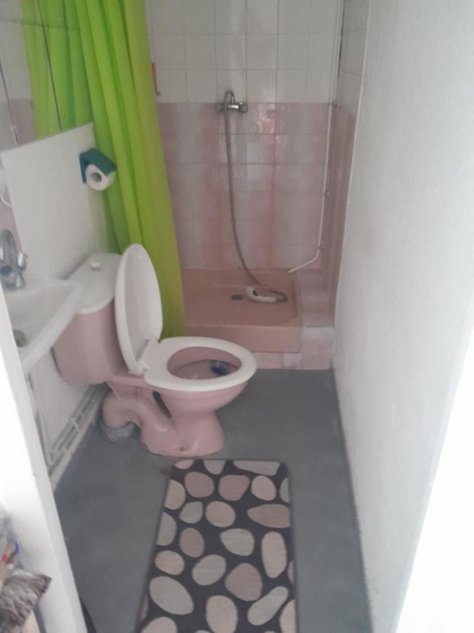Auberge Des Garrigues Nîmes Kültér fotó