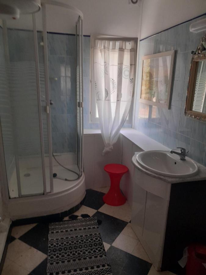 Auberge Des Garrigues Nîmes Kültér fotó