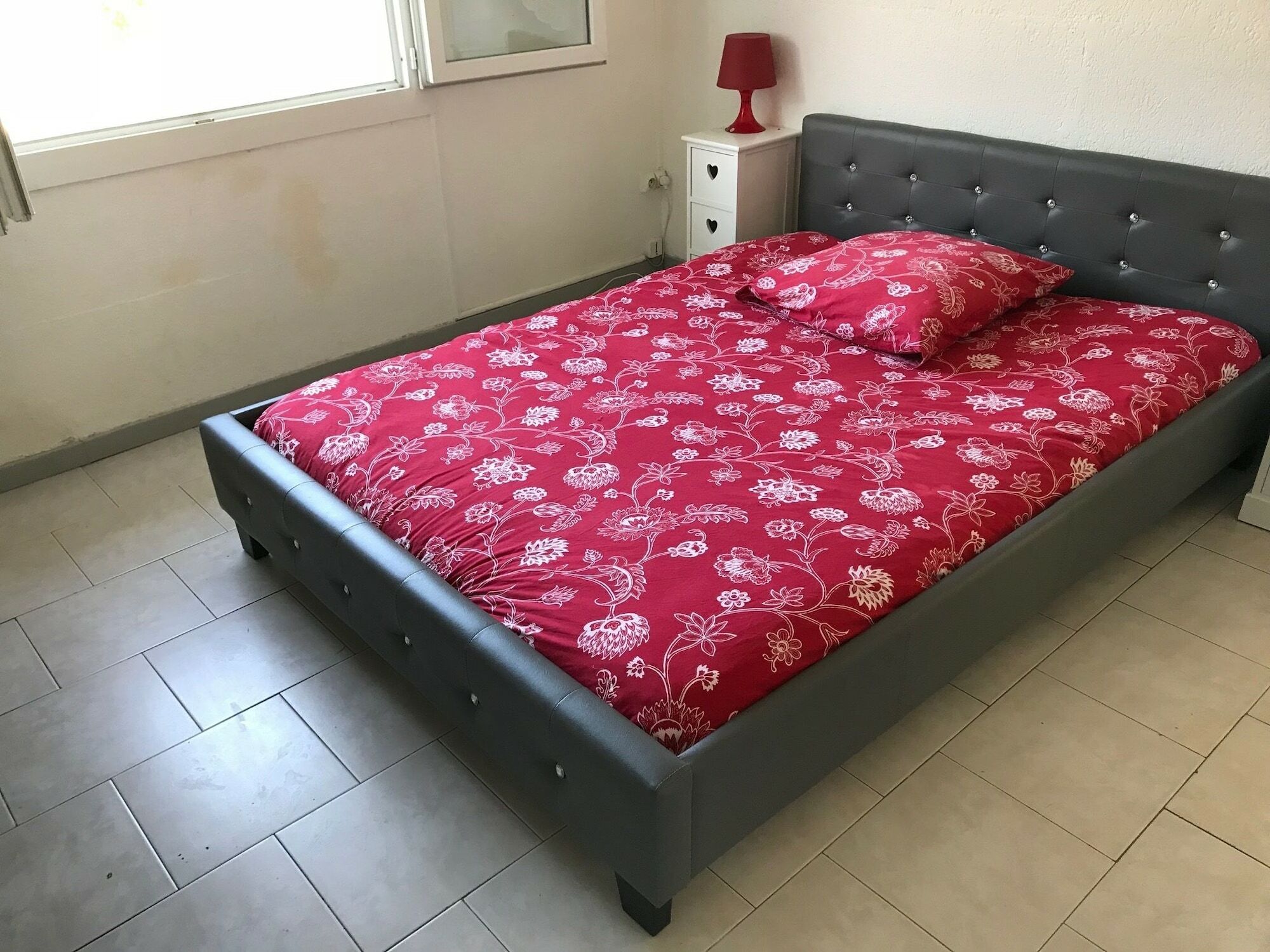 Auberge Des Garrigues Nîmes Kültér fotó